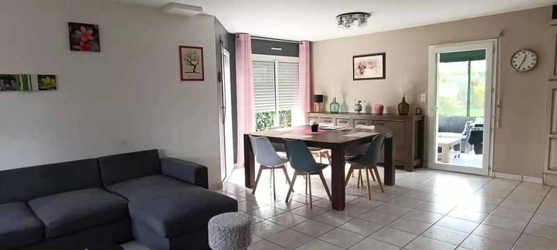 Maison - 100 m² - 6 pièces