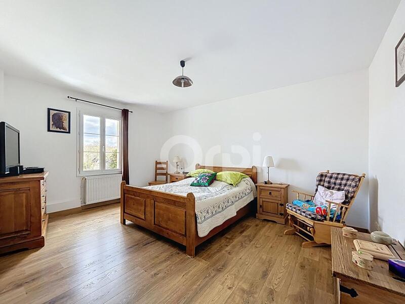 Maison - 195 m² - 7 pièces