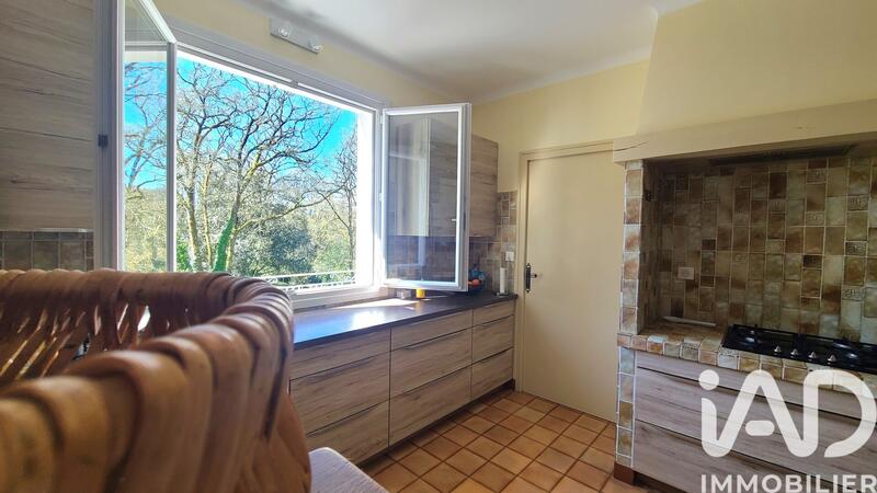 Maison - 360 m² - 9 pièces