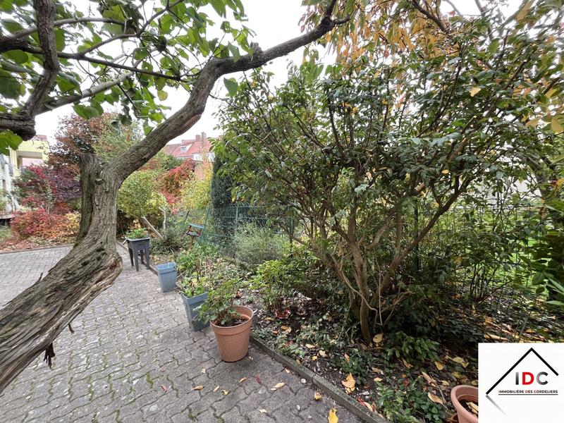 Appartement - 85 m² - 4 pièces