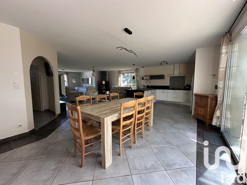 Maison - 170 m² - 6 pièces