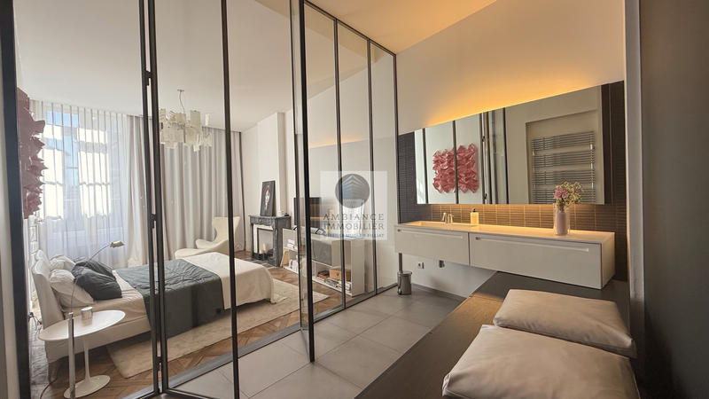 Appartement - 358 m² - 9 pièces