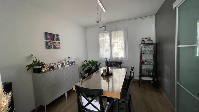 Maison - 98 m² - 5 pièces