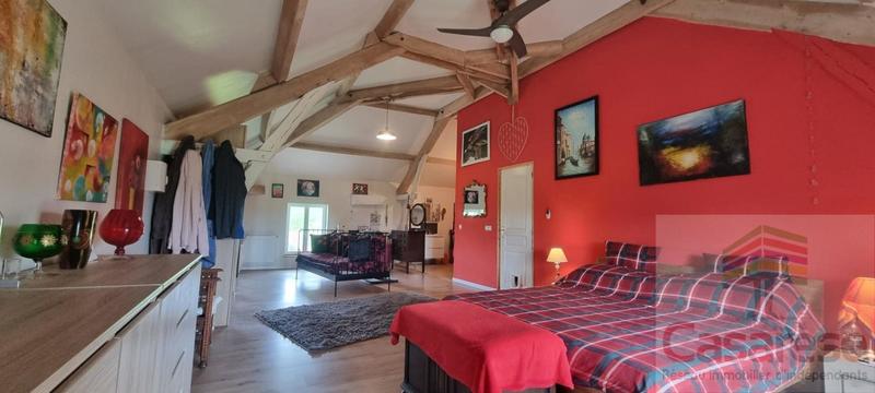 Demeure - 220 m² - 7 pièces