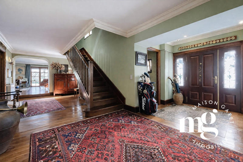 Maison ancienne - 270 m² - 9 pièces