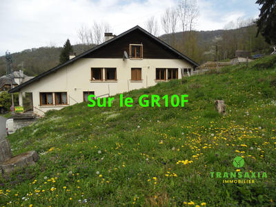 Maison contemporaine - 209 m² - 10 pièces