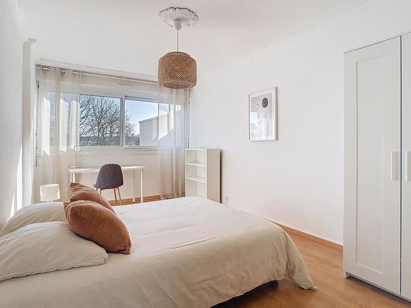 Appartement - 100 m² - 5 pièces