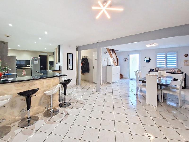 Maison - 156 m² - 7 pièces