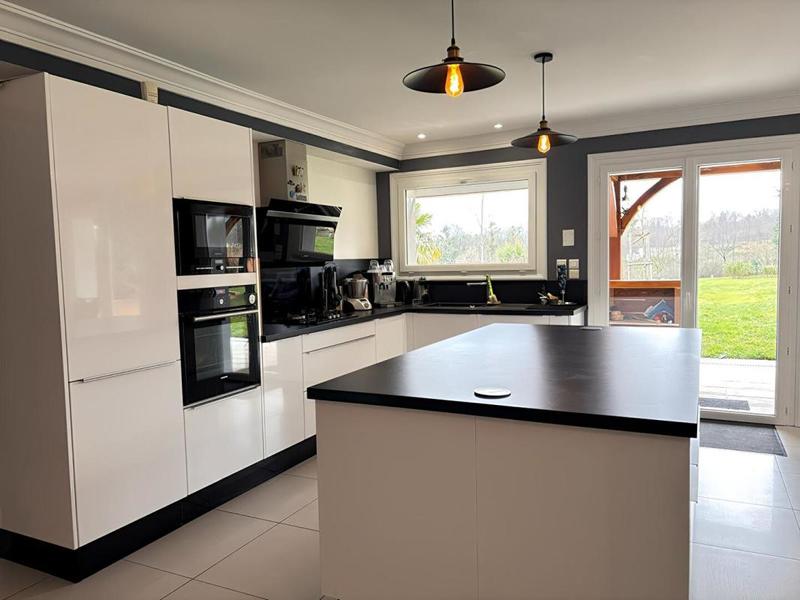 Maison - 190 m² - 8 pièces