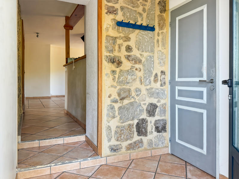 Maison - 240 m² - 10 pièces