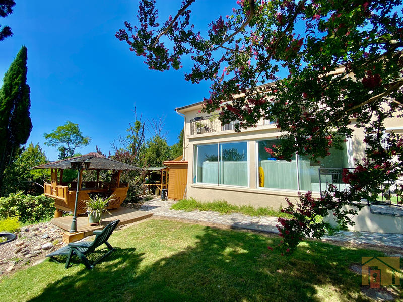 Maison - 197 m² - 6 pièces