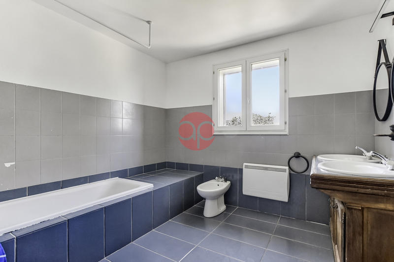 Maison - 155 m² - 6 pièces