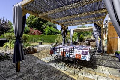 Maison - 260 m² - 8 pièces