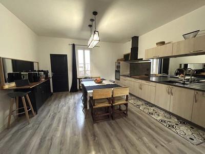 Maison - 234 m² - 7 pièces