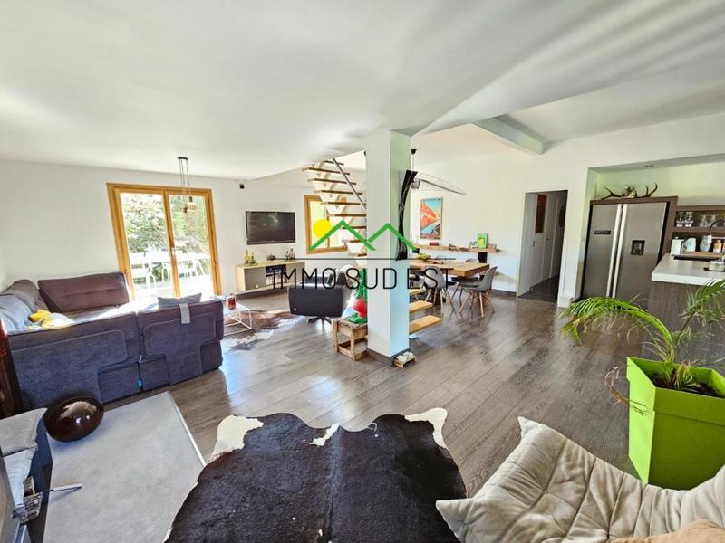 Maison traditionnelle - 168 m² - 7 pièces