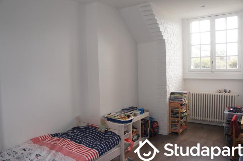 Maison - 200 m² - 8 pièces