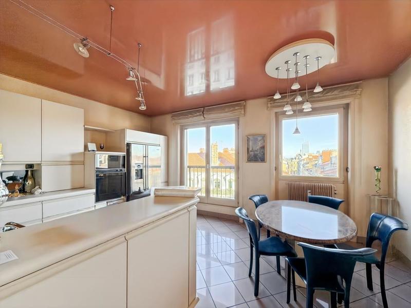 Duplex - 222 m² - 4 pièces