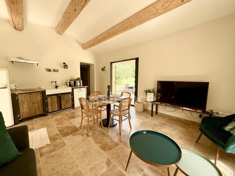 Maison - 235 m² - 8 pièces