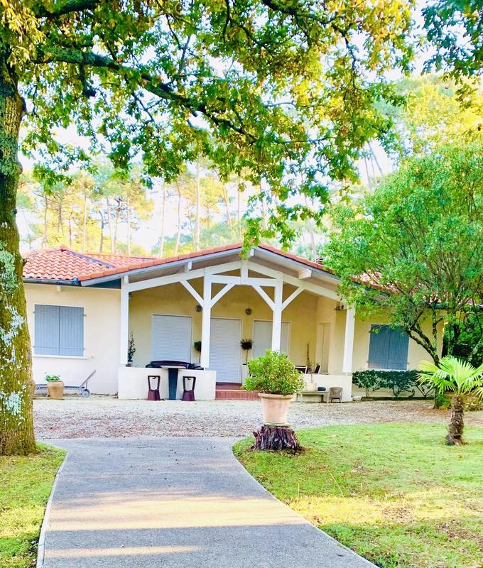 Maison - 185 m² - 7 pièces