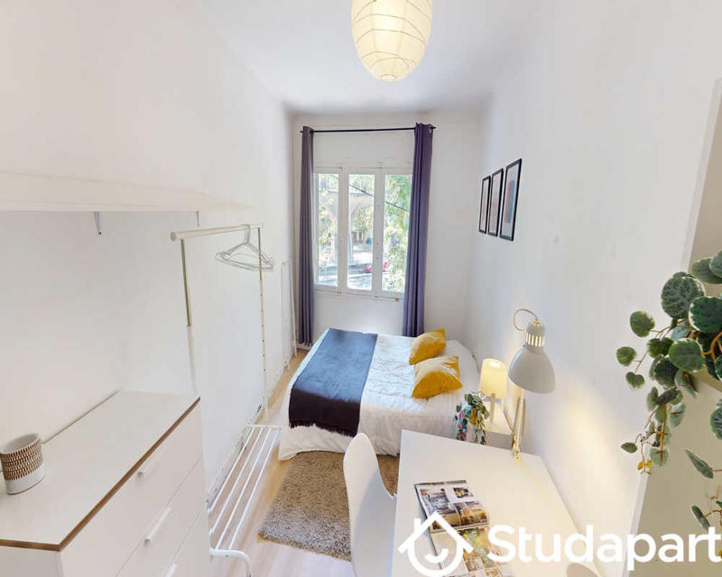 Chambre - 80 m² - 1 pièce