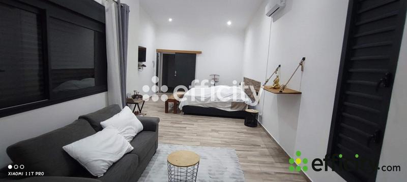 Maison - 301 m² - 12 pièces