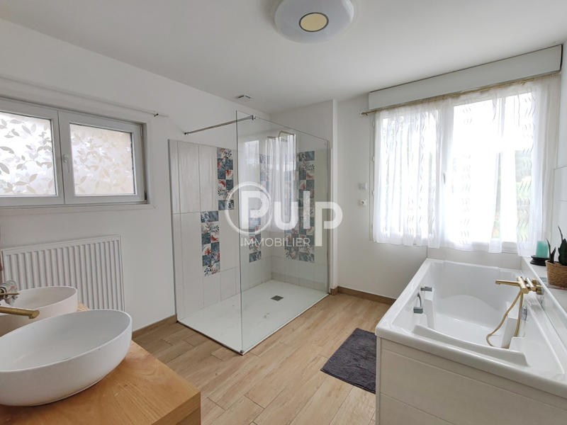 Maison - 156 m² - 6 pièces