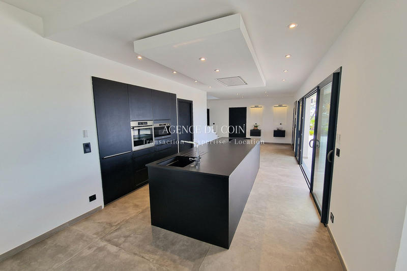 Villa - 180 m² - 7 pièces