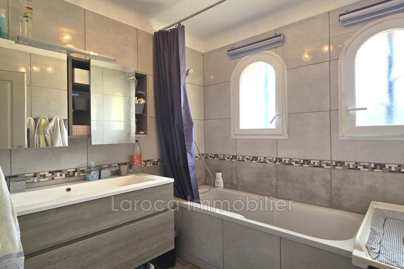 Villa - 167 m² - 6 pièces