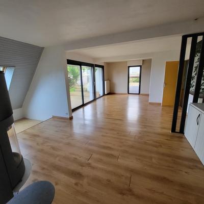 Maison - 140 m² - 6 pièces