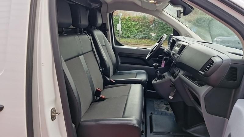 Citroën Jumpy Fourgon m bluehdi 100 ss bvm6 club