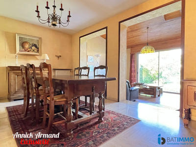 Maison - 102 m² - 4 pièces