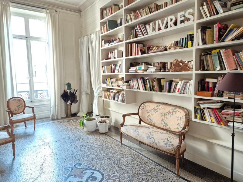 Appartement - 254 m² - 7 pièces