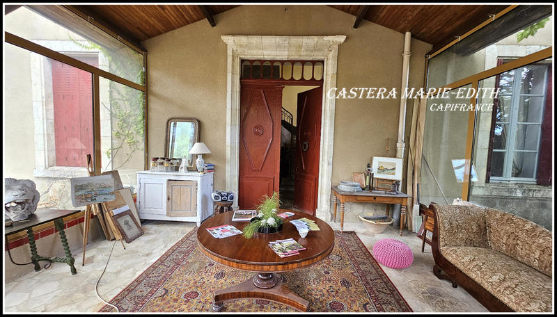 Maison - 372 m² - 15 pièces