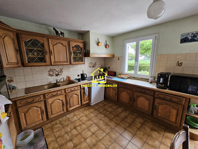 Maison - 181 m² - 6 pièces