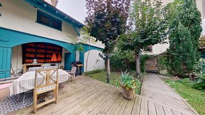 Maison de ville - 200 m² - 5 pièces