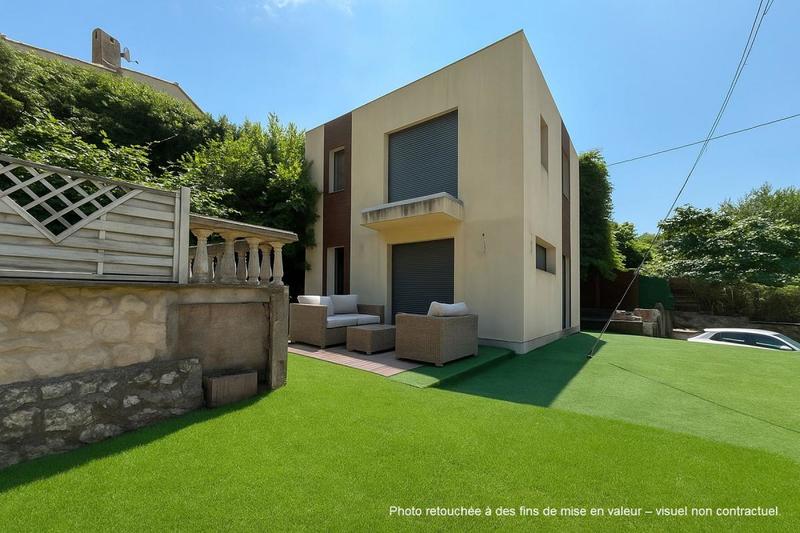 Maison - 94 m² - 4 pièces