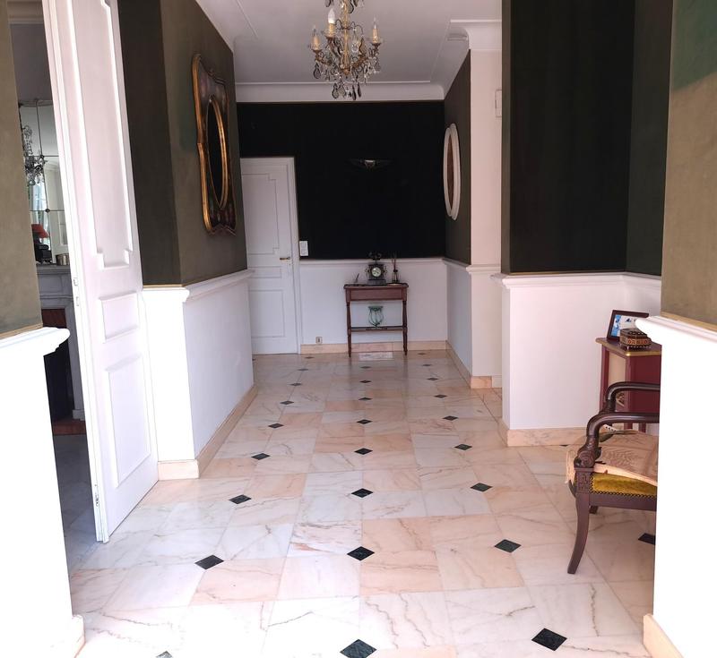 Propriété - 250 m² - 8 pièces