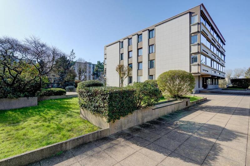 Appartement - 82 m² - 4 pièces