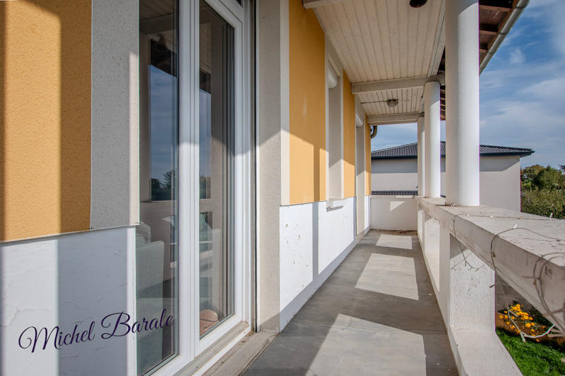 Maison - 200 m² - 7 pièces