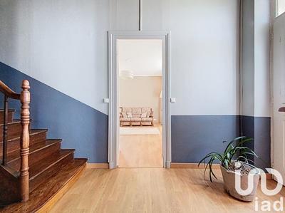 Maison - 267 m² - 9 pièces