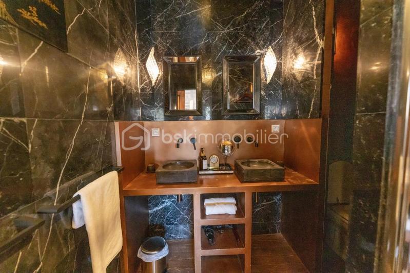 Hôtel particulier - 600 m² - 14 pièces