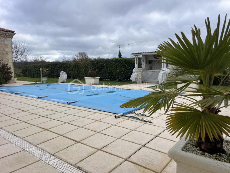 Maison ancienne - 180 m² - 5 pièces