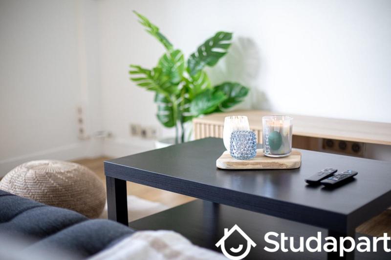 Chambre - 10 m² - 1 pièce