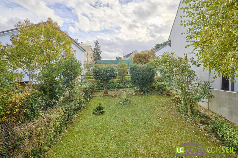 Maison traditionnelle - 165 m² - 8 pièces