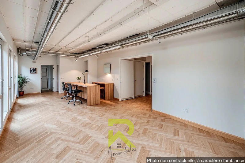 Local commercial - 200 m² - 4 pièces