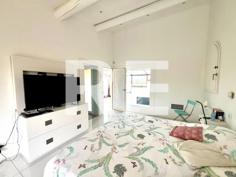 Maison - 350 m² - 12 pièces