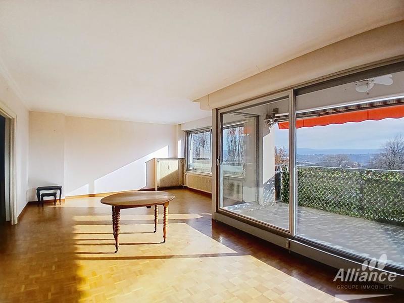 Appartement - 127 m² - 6 pièces