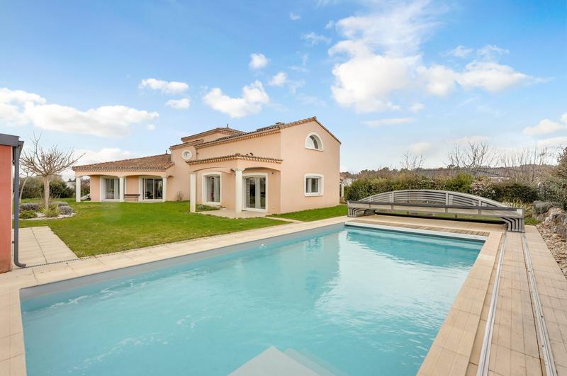 Maison contemporaine - 220 m² - 6 pièces