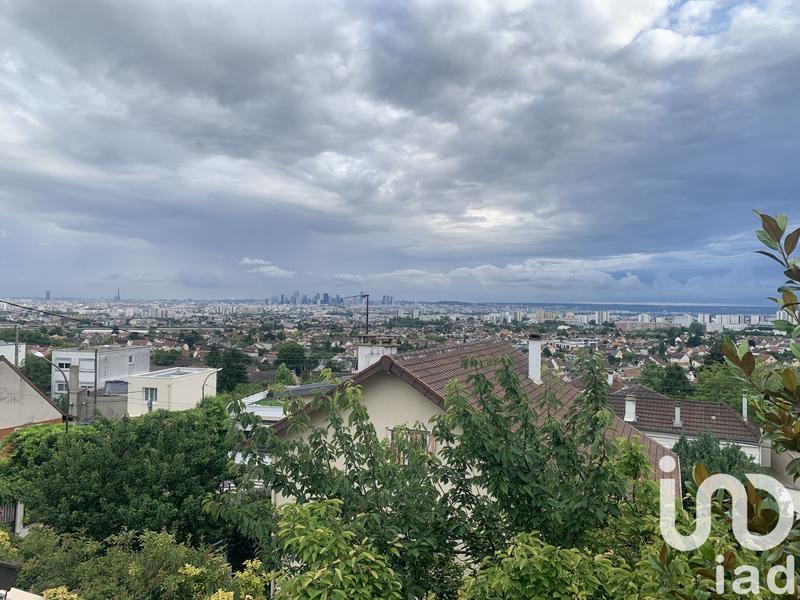 Maison - 215 m² - 10 pièces