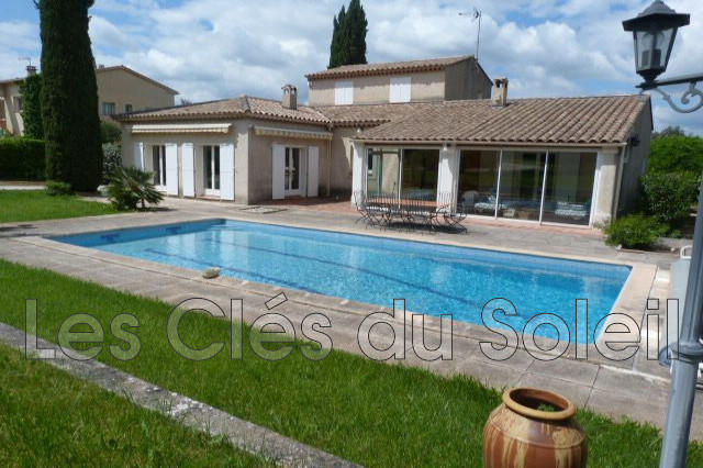 Villa - 161 m² - 6 pièces